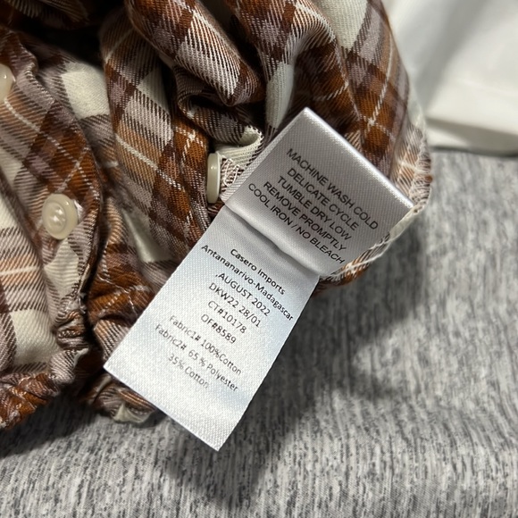 Edgehill Collection Smocked Peter Pan Collar Short Sleeve Plaid Bubble Coverall - Picture 9 of 11